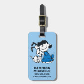Lucy Hugging Snoopy Gepäckanhänger (Vorderseite vertikal)