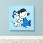 Lucy Hugging Snoopy Leinwanddruck (Insitu (Holzboden))