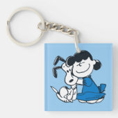 Lucy Hugging Snoopy Schlüsselanhänger (Vorderseite)