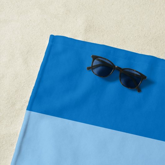 Lucy Hugging Snoopy Strandtuch (Beispiel)