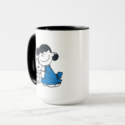 Lucy Hugging Snoopy Tasse (Vorderseite Links)