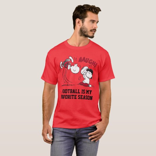 Lucy Pulls Fußball von Charlie Brown T-Shirt (Vorne ganz)
