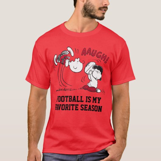 Lucy Pulls Fußball von Charlie Brown T-Shirt (Vorderseite)