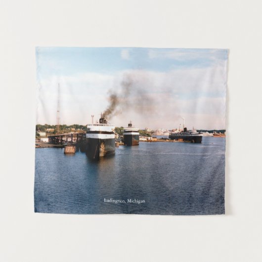 Ludington Ferries Wandteppiche (Vorderseite (Horizontal))