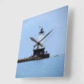 Ludington Municipal Lighthouse Quadratische Wanduhr (Winkel)