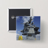 Luftabteilung Sailors testen die Sprinkleranlage Button (Vorne & Hinten)