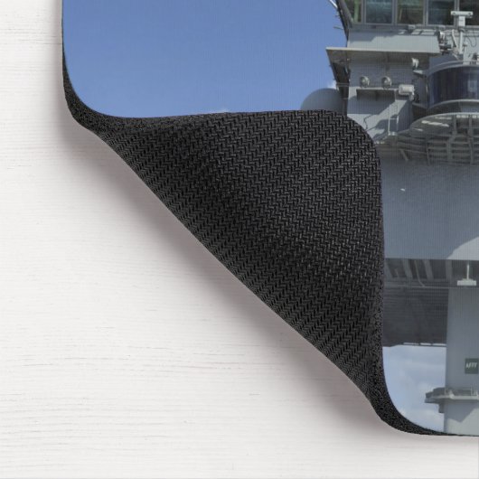 Luftabteilung Sailors testen die Sprinkleranlage Mousepad (Ecke)