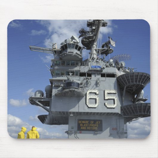 Luftabteilung Sailors testen die Sprinkleranlage Mousepad (Vorne)