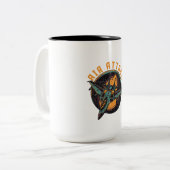 LUFTANGRIFF ZWEIFARBIGE TASSE (Vorderseite Links)