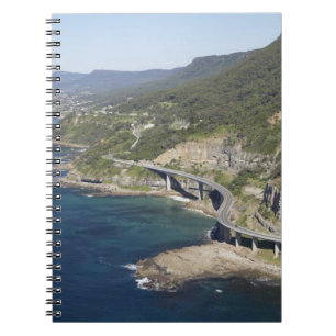 Luftansicht der Sea Cliff Bridge in der Nähe von W Notizblock