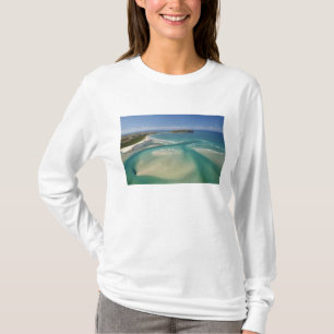 Luftansicht einer Flussmündung, Sawyer Bay, Stanle T-Shirt