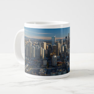 Luftaufnahme der Seattle-Stadt-Skyline Jumbo-Tasse