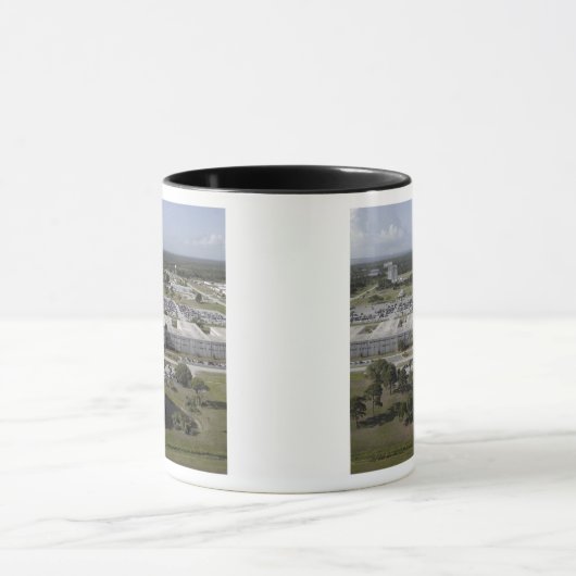Luftaufnahme des Kennedy Space Center Tasse (Zentrum)