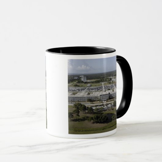 Luftaufnahme des Kennedy Space Center Tasse (VorderseiteRechts)