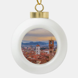 Luftaufnahme-historische Mitte von Lucca, Italien Keramik Kugel-Ornament