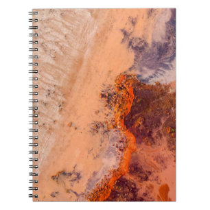 Luftaufnahmen der Berge am Morgen Notizblock