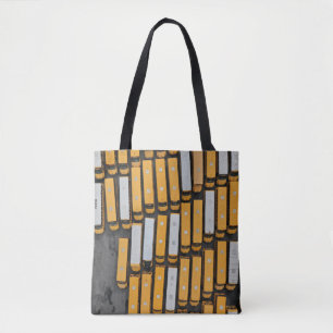 Luftaufnahmen von weißen und gelben Bussen Tasche