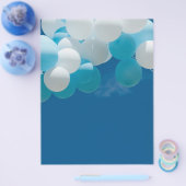 Luftballons, die im blauen Himmel fliegen Flyer (Einzeln)