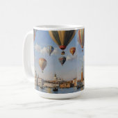 Luftballooning über venezianische Ölfarbe, Kaffeetasse (Vorderseite Links)