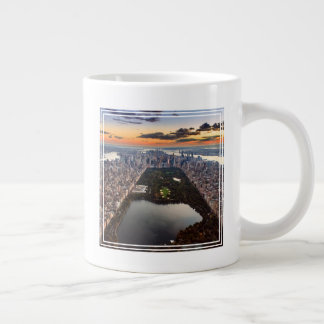 Luftbild des Central Park bei Sonnenuntergang Jumbo-Tasse