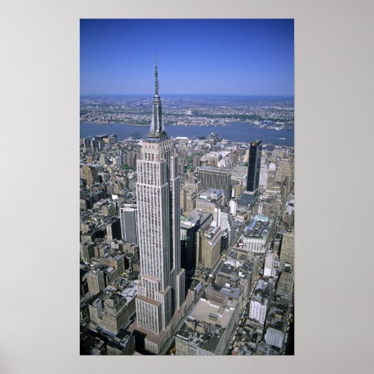 Luftbild des Empire State Gebäude und Poster (Vorne)