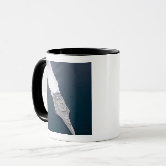 Luftbild des Küstenkampfschiffs Tasse (Vorderseite Links)