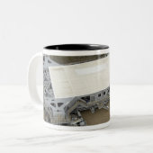 Luftbild des Raupentransporters Zweifarbige Tasse (Vorderseite Links)