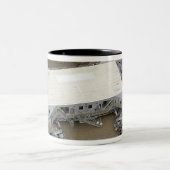 Luftbild des Raupentransporters Zweifarbige Tasse (Mittel)