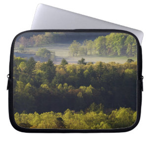 Luftbild des Waldes in Cades Cove, Great Smoky Laptopschutzhülle