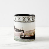 Luftbrücke und Kanal, Duluth, Minn. Zweifarbige Tasse (Mittel)