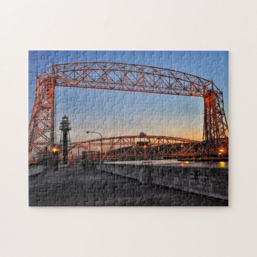 Luftbrücke und Leuchtturm Duluth Minnesota Puzzle (Horizontal)