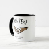 Luftfahrt-Abzeichen. Geschenk Idee für einen Pilot Tasse (Vorderseite Links)