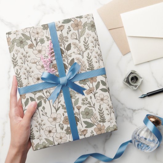 Luftige Wildblumen in Creme & Salbei Geschenkpapier (Schenken)