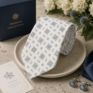 Luftiges Blau-Elfenbein-Französisches Foulard Krawatte