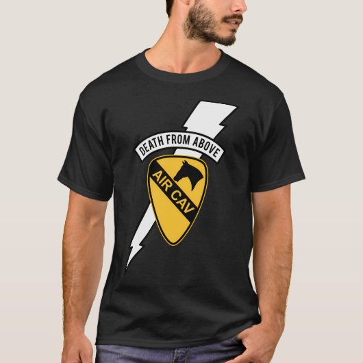 Luftkavallerie Helicopter Abzeichen 1. T-Shirt (Vorderseite)