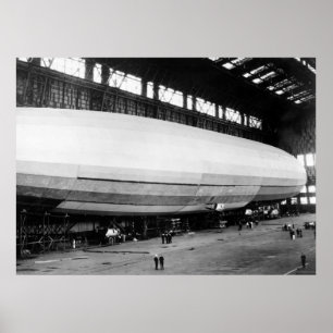 Luftschiff-Garage, Zwanzigerjahre Poster