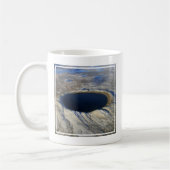 Luftschiff Pingualuit Krater, Quebec, Kanada. Kaffeetasse (Links)