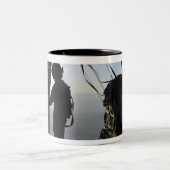 Luftstreitkräfte Zweifarbige Tasse (Mittel)