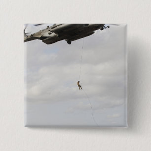 Luftwaffe pararescuemen leiten einen Kampfeinsatz Button