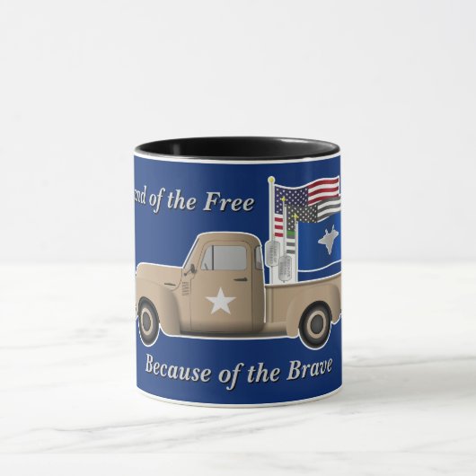 Luftwaffenernährstoff mit wenig Militärfahrzeug Tasse (Zentrum)