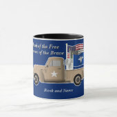 Luftwaffenernährstoff mit wenig Militärfahrzeug Tasse (Zentrum)