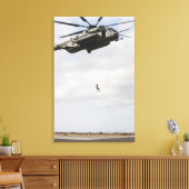 Luftwaffenparareskuemen führen Kampfeinsatz 2 Leinwanddruck (Insitu (Wohnzimmer))