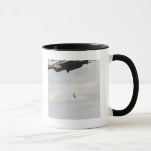 Luftwaffenparareskuemen führen Kampfeinsatz 2 Tasse