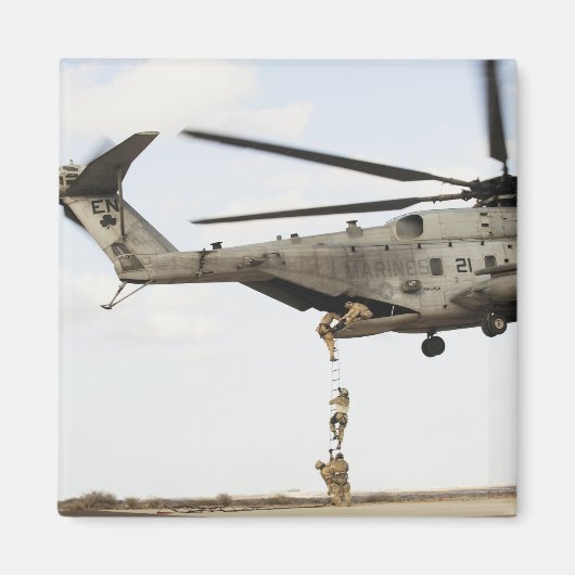 Luftwaffenparareskuemen führen Kampfeinsatz 4 Magnet (Vorne)