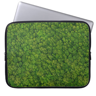 Luftwaldansicht, oberste Ansicht, kopierender Raum Laptopschutzhülle