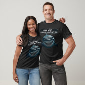 Lügender hungriger Hai T-Shirt (Unisex)