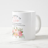 Luke 1:45 Gesegnet ist "She Floral Scripture" Jumbo-Tasse (Vorderseite Rechts)