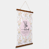 Luke 1:45 Gesegnet ist Sie Aquarell Rosa Blütenbra Wandteppich Mit Holzrahmen (Gewinkelt)