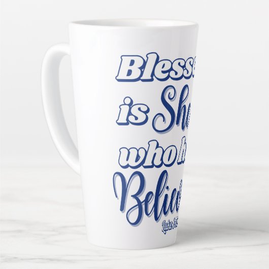 Luke 1:45 Gesegnet ist, wer glaubt Blue Blume Milchtasse (Linke Ecke)