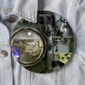 Luke auf einem alten Retro-U-Boot Button (Beispiel)